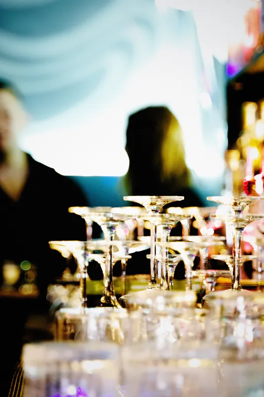 Qube cocktail — elegant serve