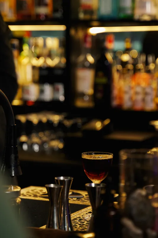 Qube cocktail — artistic presentation